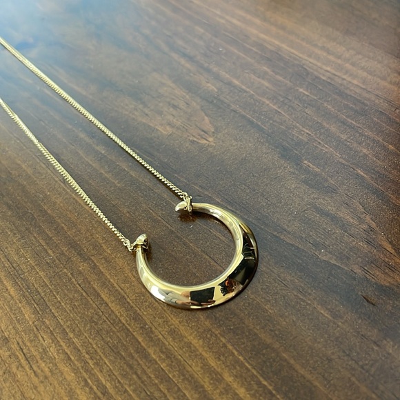 STELLA & DOT gold crescent necklace - Picture 4 of 4